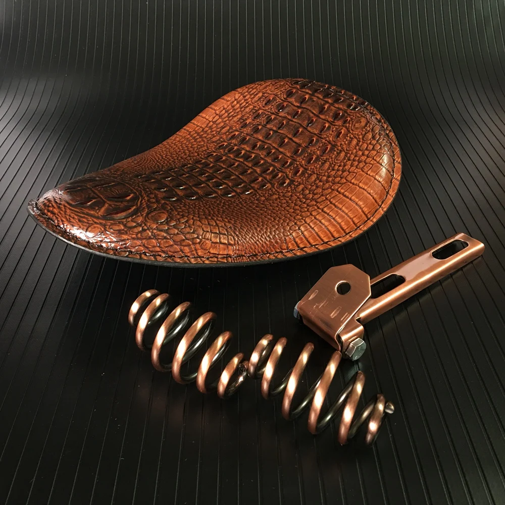 KATUR Sella Moto Stile Coccodrillo Con Molla - Universale Marrone Per Harley Honda Yamaha - 6