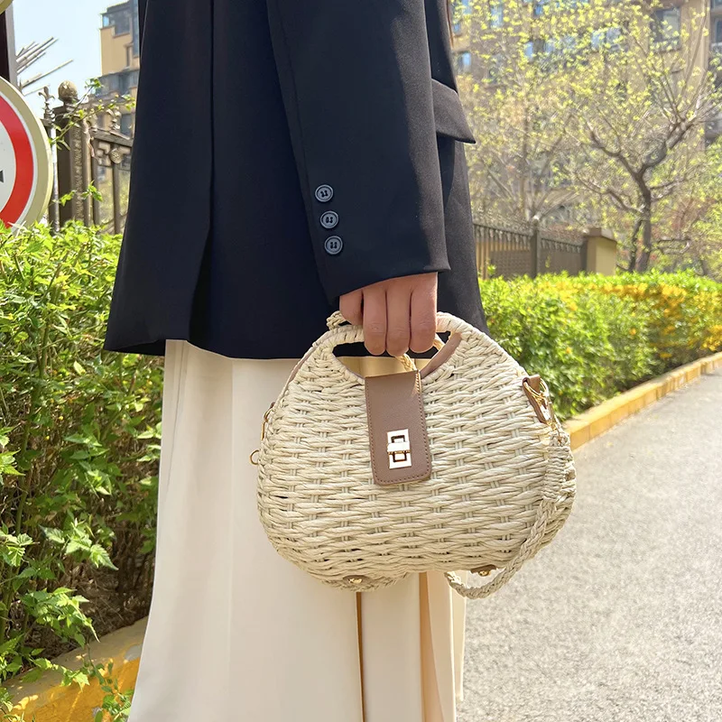 Fashion Wicker Rattan Bag Woven Women Handbags Summer Travel Beach Bag Bali Straw Shoulder Crossbody Bags for Women Clutch