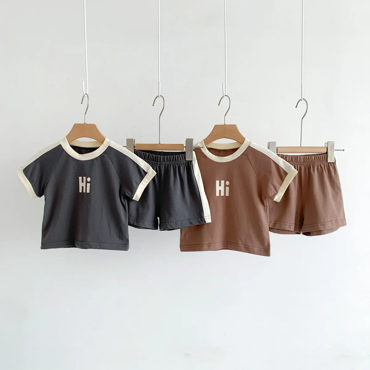 

2023 Summer Baby Clothes Boys Girls Short Sleeve Simple Letter T-Shirt Shorts 2Pcs Korean Kids Clothes Toddler Boys Outfits Sets
