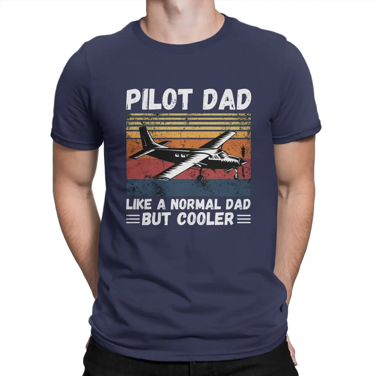 thumbnail image 1 of Papá piloto como un papá normal pero más genial. Camisetas retro de papá piloto al atardecer para hombres, camiseta de algodón novedosa para amantes de los aviones., 1 of 7