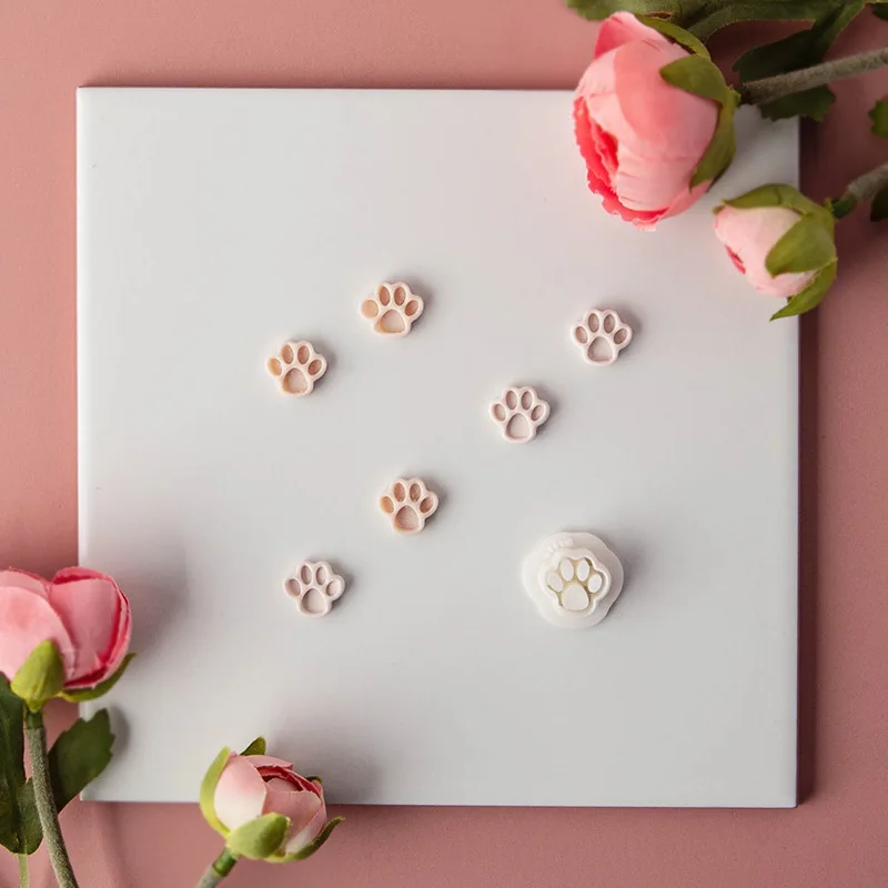 Cute Cartoon Paw Print Clay Cutter Animal Dog Cat Paw Print Polymer Clay Embossing Cutter Earring Jewelry Molds Tools