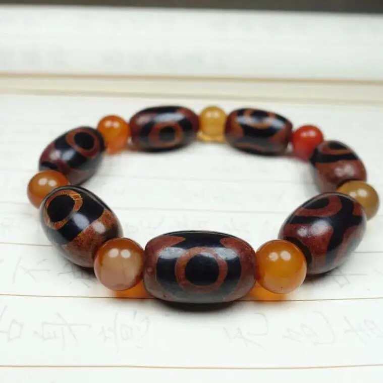 

Super Natural Tibetan Agate Three Eyes Bead Bracelet Fine Stone Chalcedony Bangles Rosary Beads String Jewelr Accessories