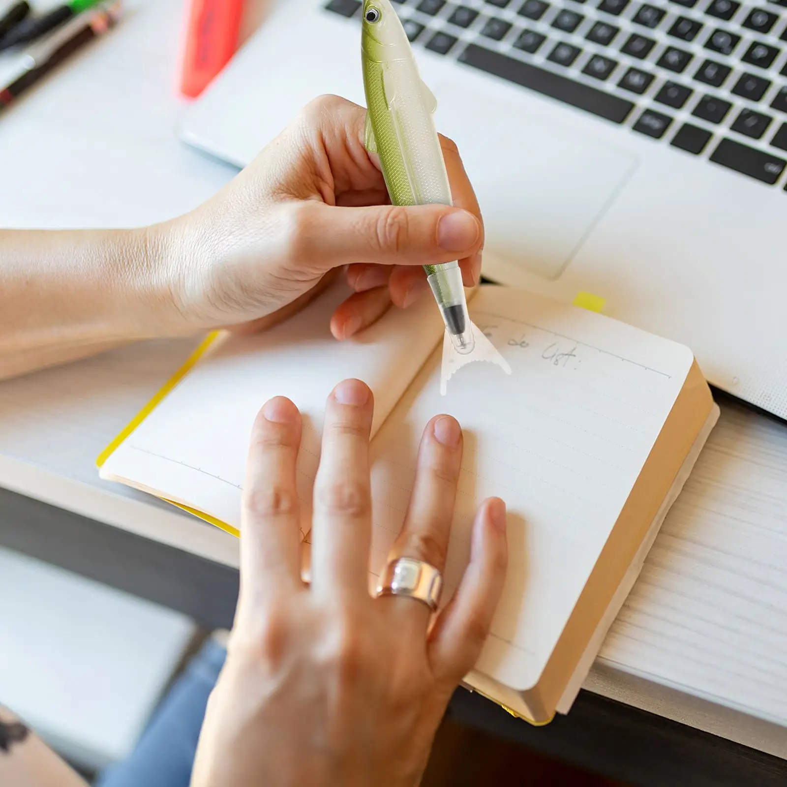 8pcs Fish Design Ballpoint Pens Cartoon Simulation Creative Signing Pens Student Stationery School Supplies (Mixed Pattern)