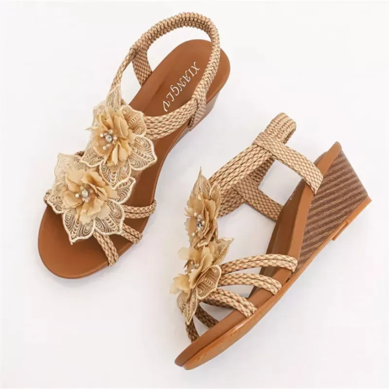 BEYARNE Women's Shoes Fashion Summer Retro Flower Sandals Large Size for Beach women sandals