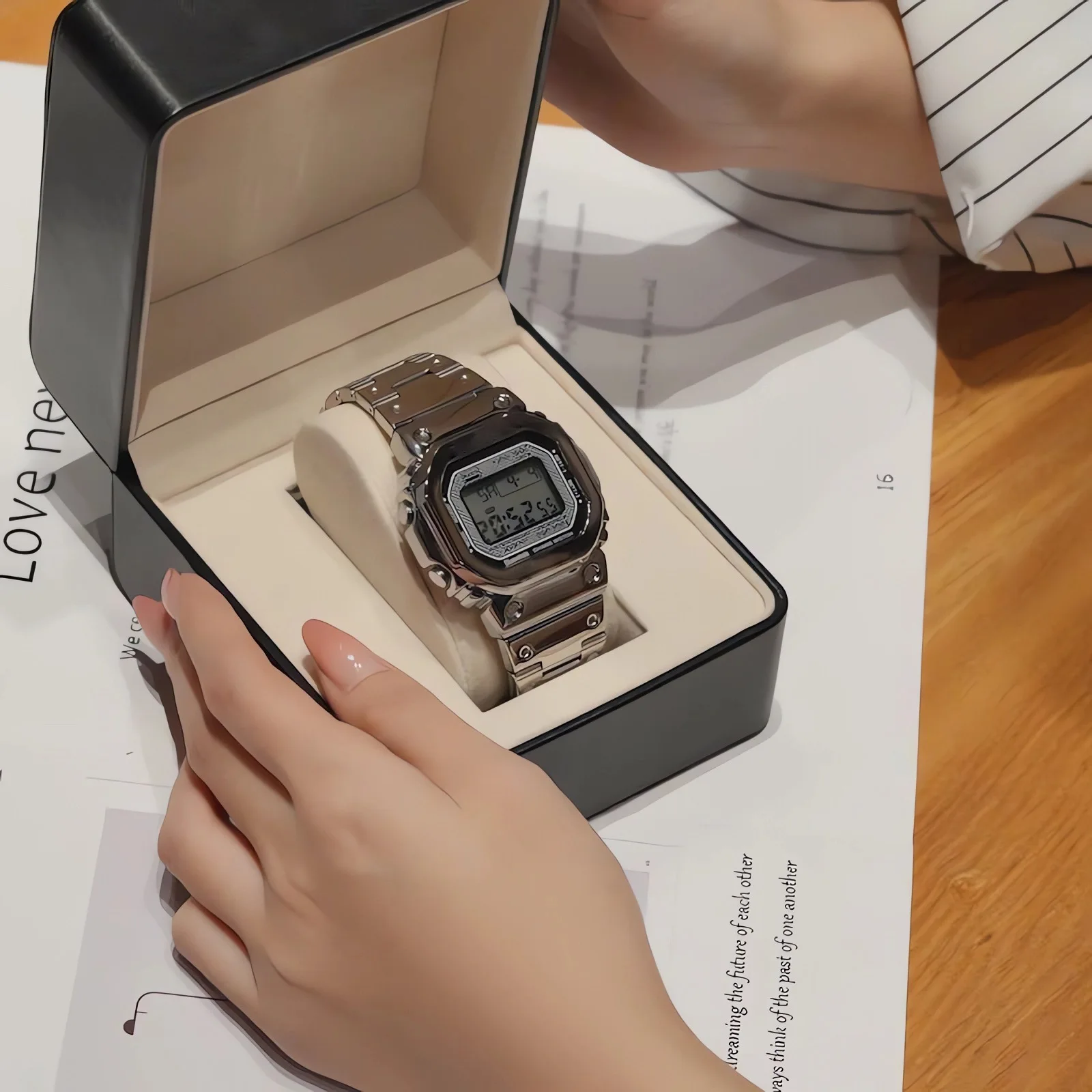 MAYZHISU Luxury Woman Electric Watches Female Watch Digital Ladies Thin Retro Quartz Bracelet Wristwatch for Women Girls Gifts