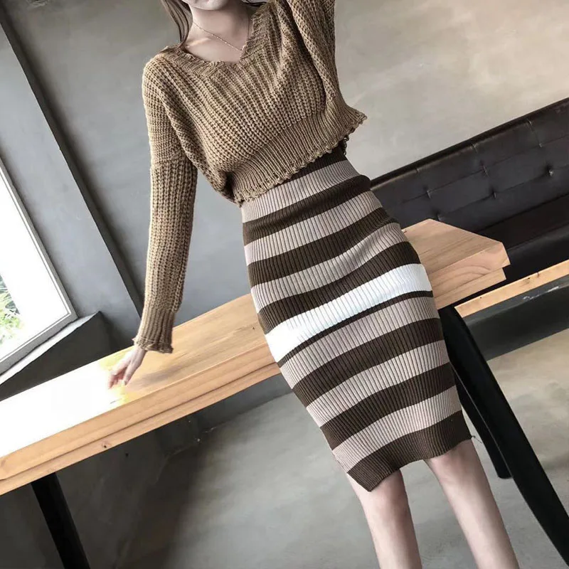 Korean Fashion Sleeveless Striped Knitted Dresses for Women Vintage Solid Color V-Neck Sweaters Autumn Winter Two Piece Sets