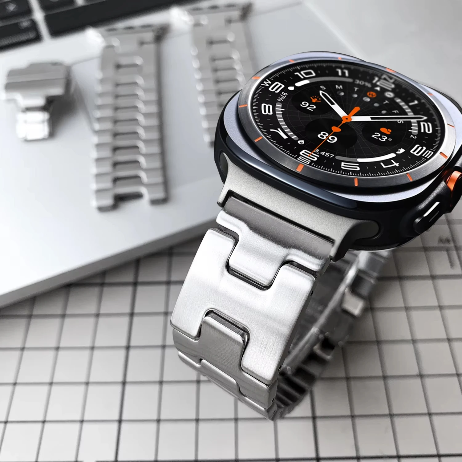 Premium H-Shaped Stainless Steel Quick Fit Metal Strap - Luxury No-Gap Design Bracelet