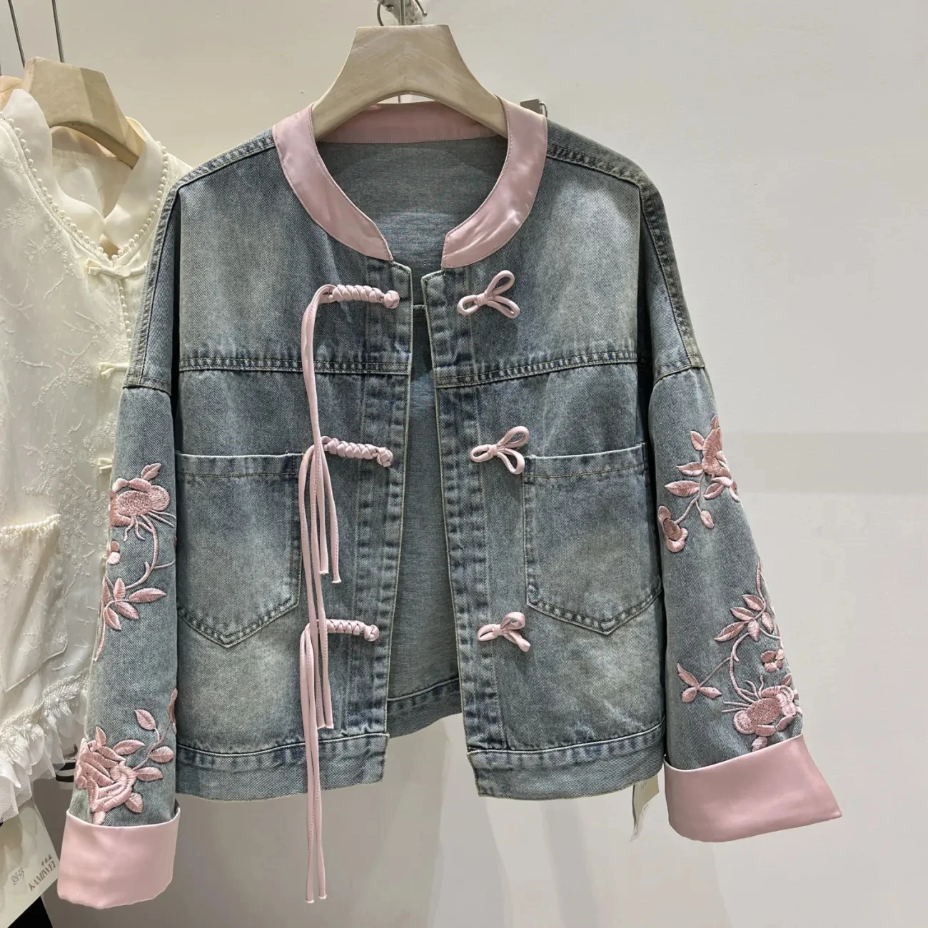 

Short Buckle Denim Coat Women New Chinese Style stand collar Top Spring Bomber Outerwear Fashion Street Jeans Jacket female