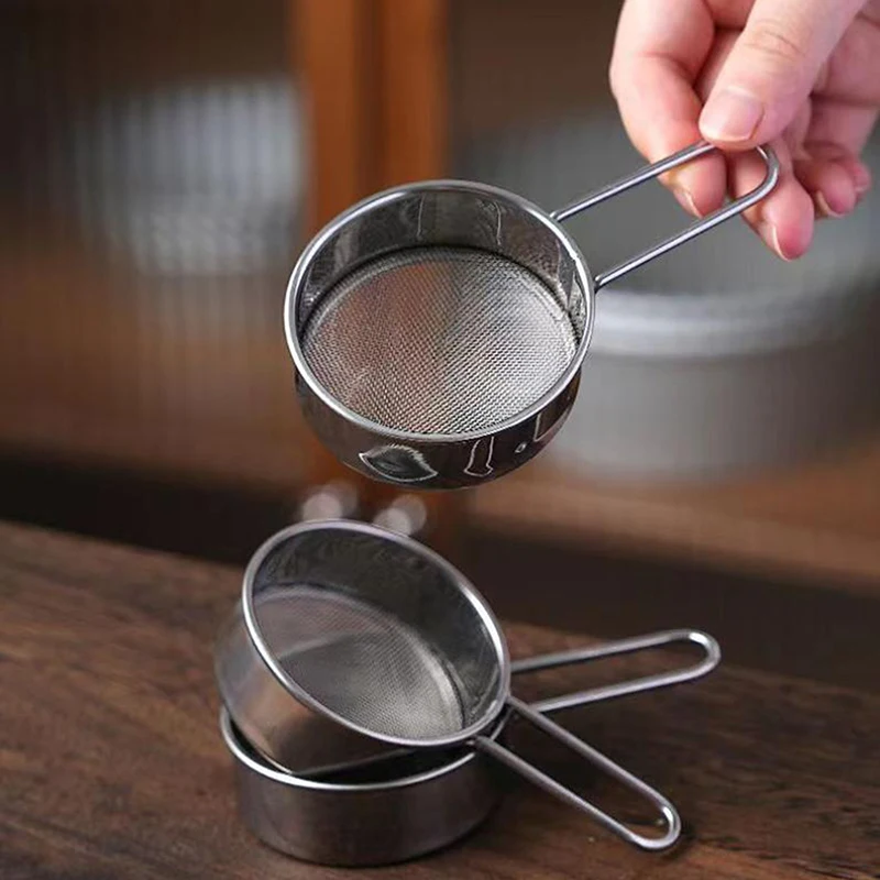 Stainless Steel Flour Sieve Fine Mesh Strainer Baking Flour Sifter With Handle Handheld Coffee Powder Mesh Sieve Baking Tools 5