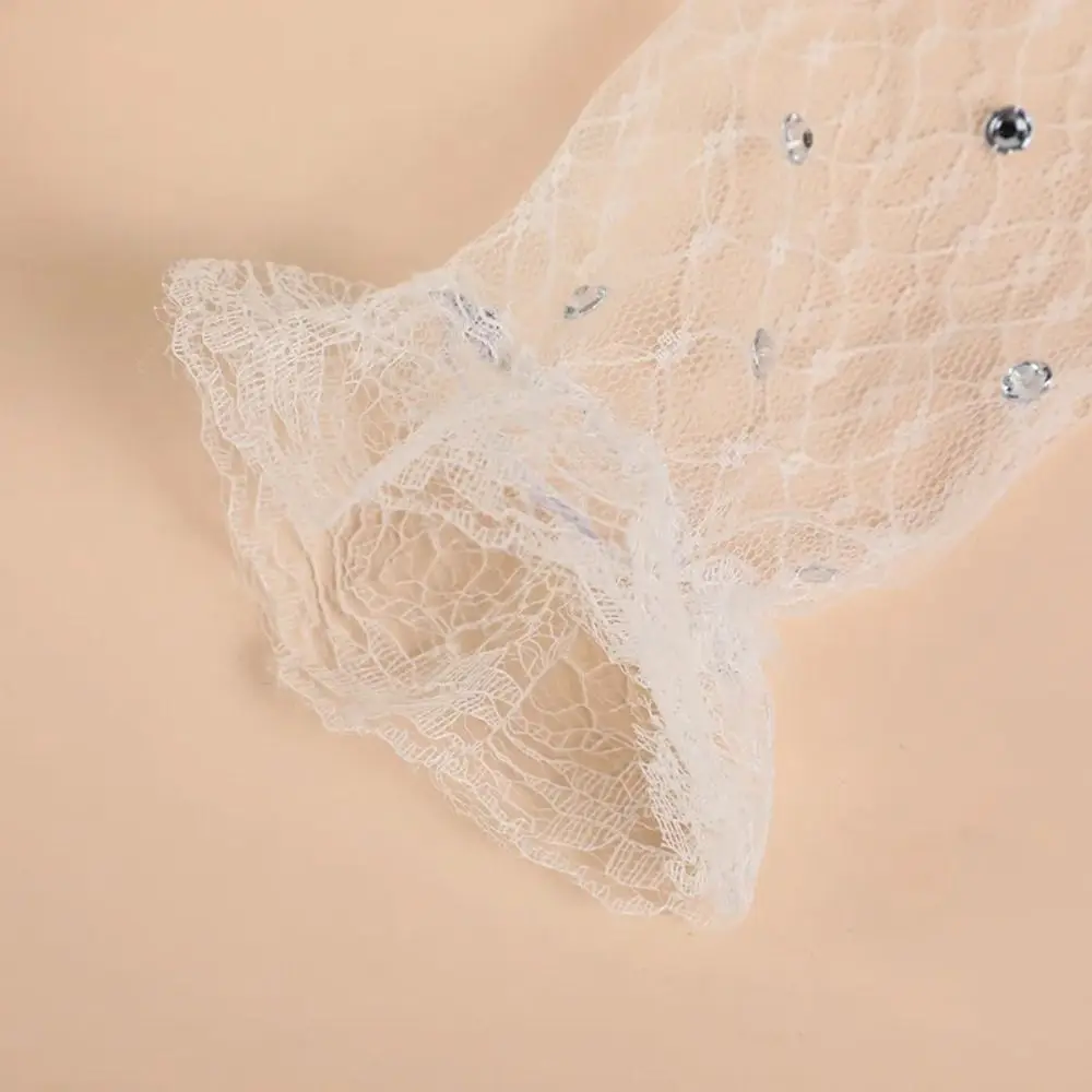 2Pairs White Children's Lace Gloves Five Fingers Elegant Flower Girls Mittens Breathable Mesh Performance Gloves Birthday Party