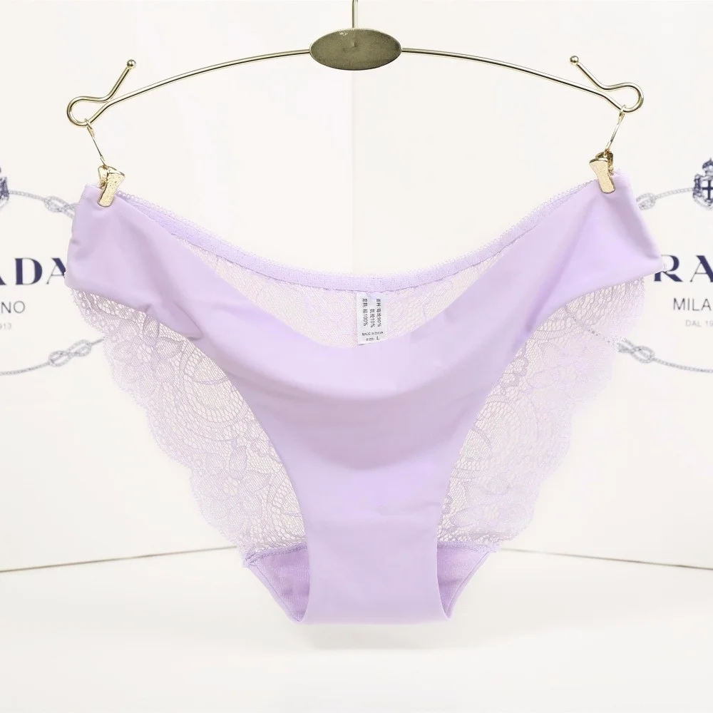 2676110143_1131617449