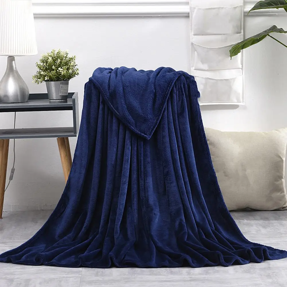 

Plush Blanket Luxurious Polyester Fiber Blanket Soft Solid Color Sleeping Blanket Wear Resistant Easy-care Bedding Option