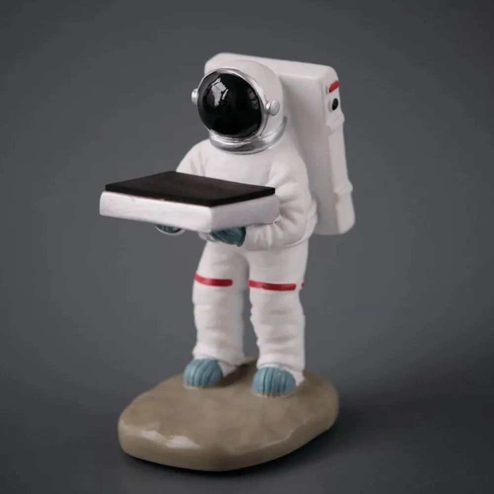 Creative Watch Stand Astronaut Personalized Resin Watch Display Stand Vinatage Clock Holder Support Smart Apple Accessories