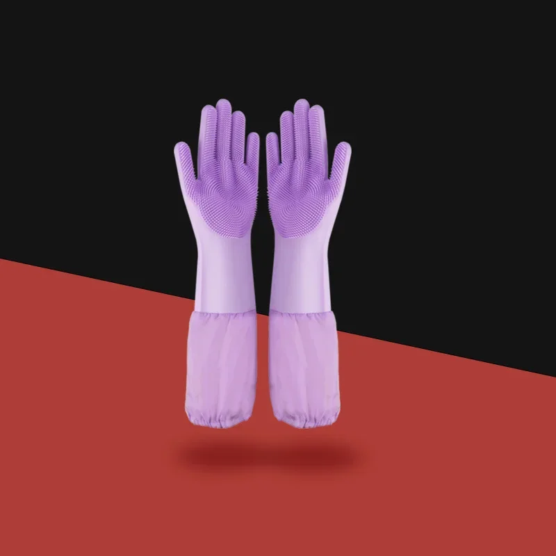 Cat bath with silicone glove