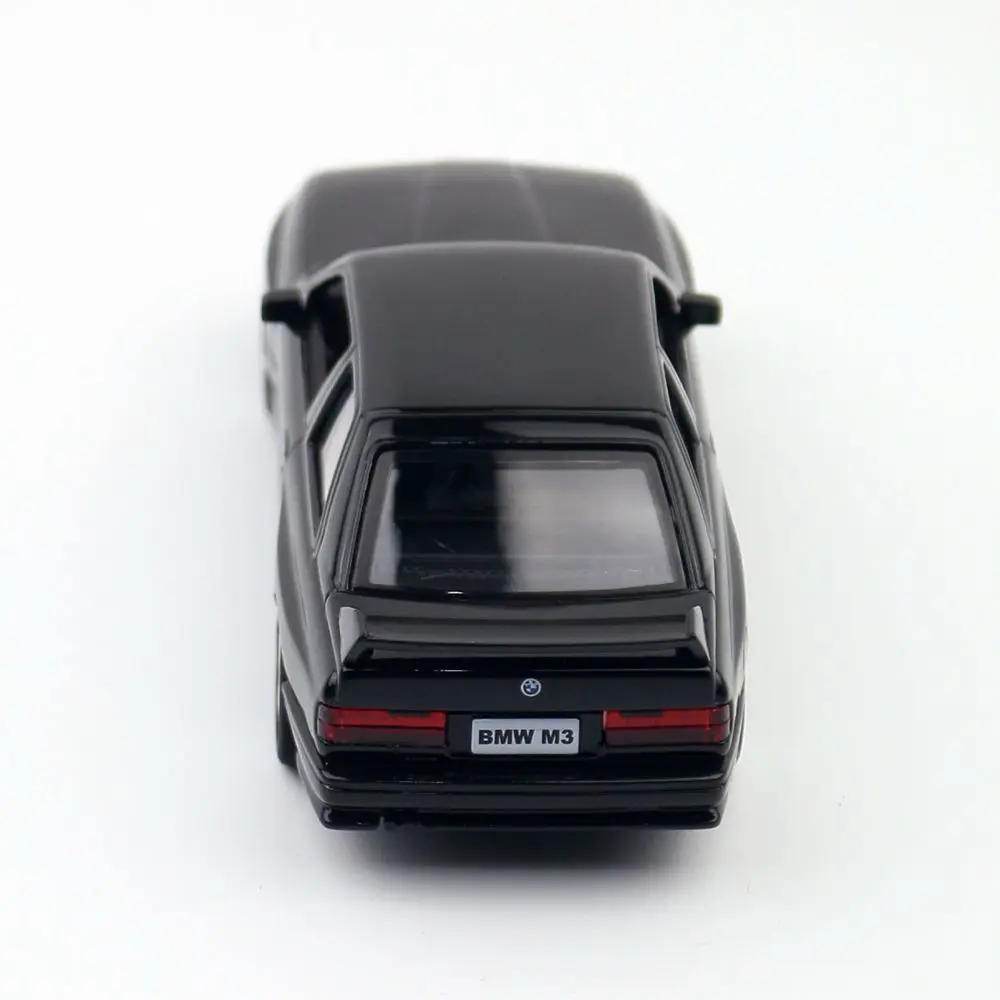 BMW M3 ダイキャスト1/18ホワイト ブラックホイール Amazon.co.jp: ミニチュアカー スケール 1/18 BMW M3 E92