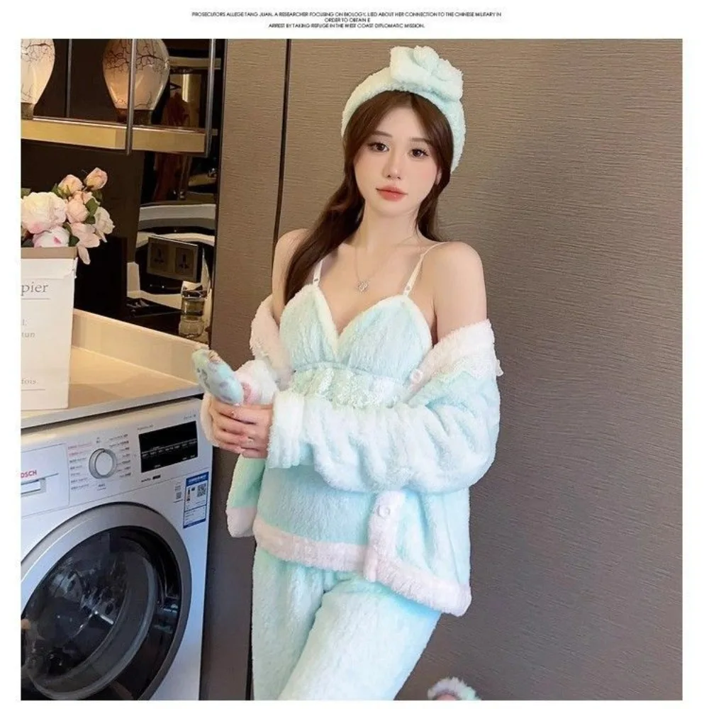 Sexy Hosenträger-Korallenfleece-Loungewear, kann draußen getragen werden, dreiteiliges Set, Spitzen-Pyjama, Damen-Winterkleidung – Detail 14