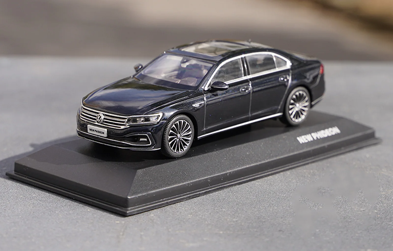 

1/43 Scale PHIDEON 2020 Blue DieCast Car Model Toy Collection Gift NIB