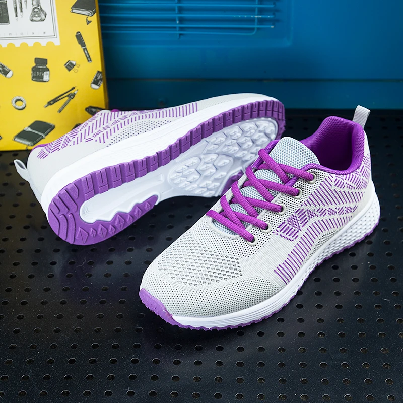 

Large Size 41 Women Sport Golf Shoes Breathable Lady Golfing Shoes Lightweight Summer Outdoor Jogging Shoes Walking Sneakers