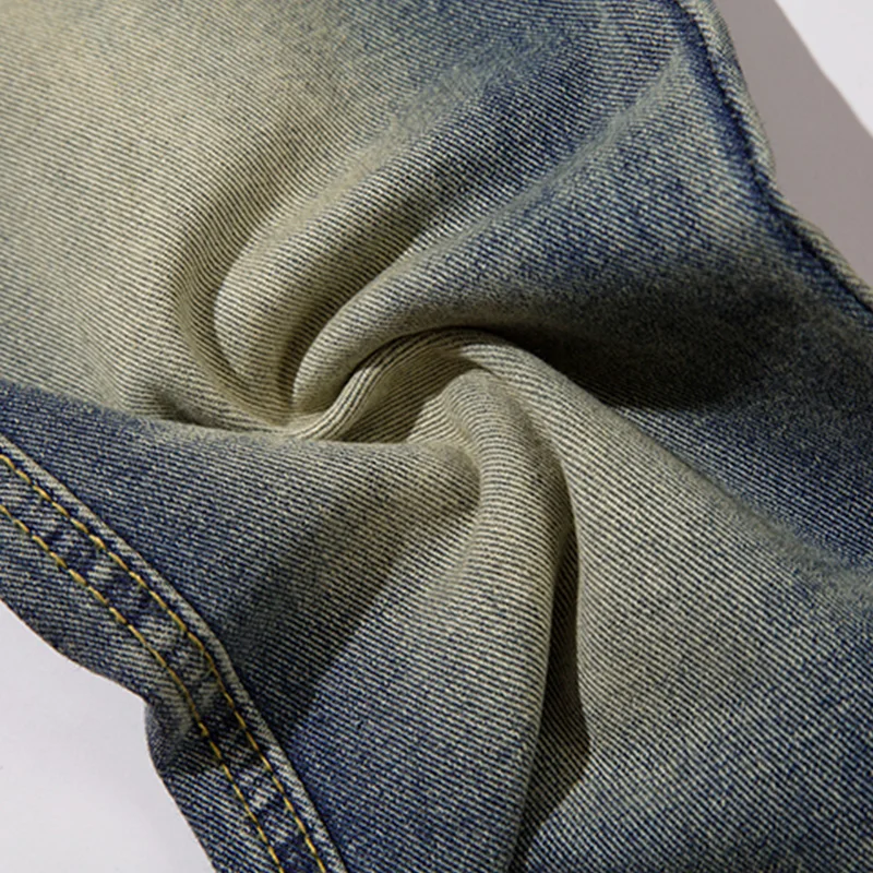 Рисунок 6 - Женские расклешенные брюки из джинсовой