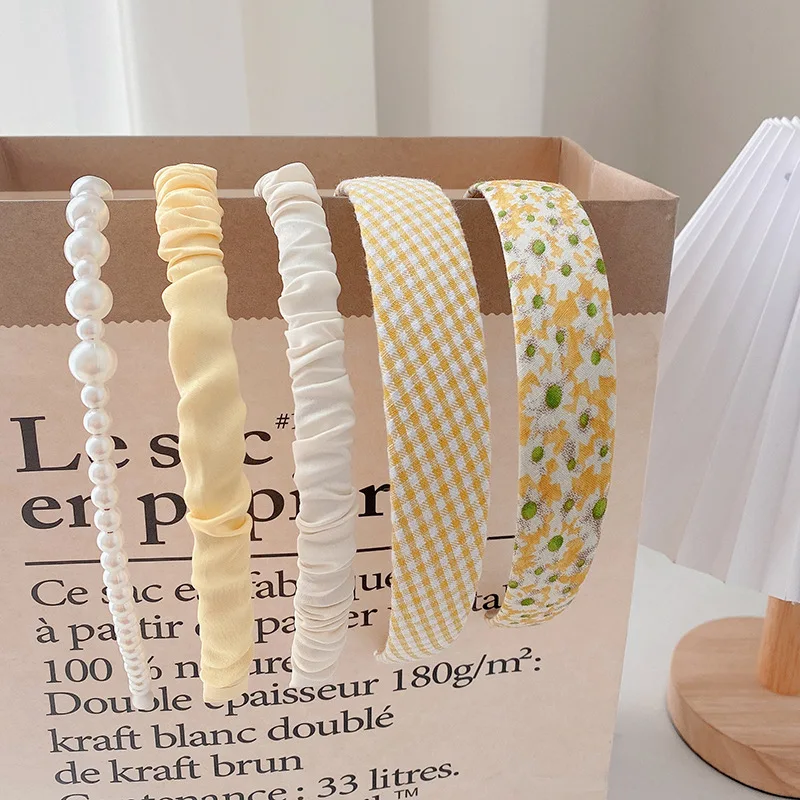 Рисунок 2 - модные повязки на голову для женщин и девушек