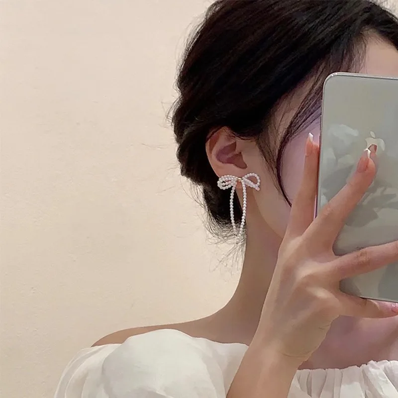 2023 New Arrival Light Luxury Tassel Long Imitation Pearl Bow Dangle Earrings For Women Fashion Elegant Jewelry Gifts
