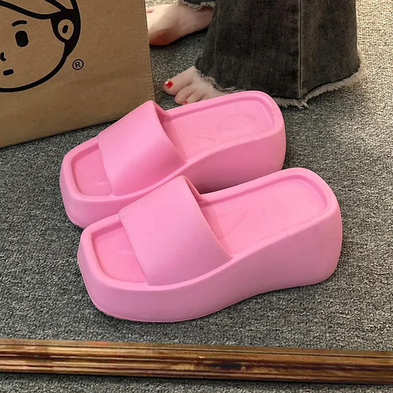 

2023 Women New Luxury Brand Square-Headed Thick-Soled Flat Middle Heel Slippers Women's Simple Beach Pink Sandals Slippers