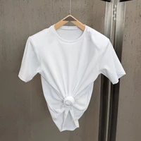 T-shirts d'été 2026 à nœud torsadé à la taille pour femmes, haut décontracté ample à col rond et manches courtes 3D rembourrées à épaules larges, qualité supérieure 4