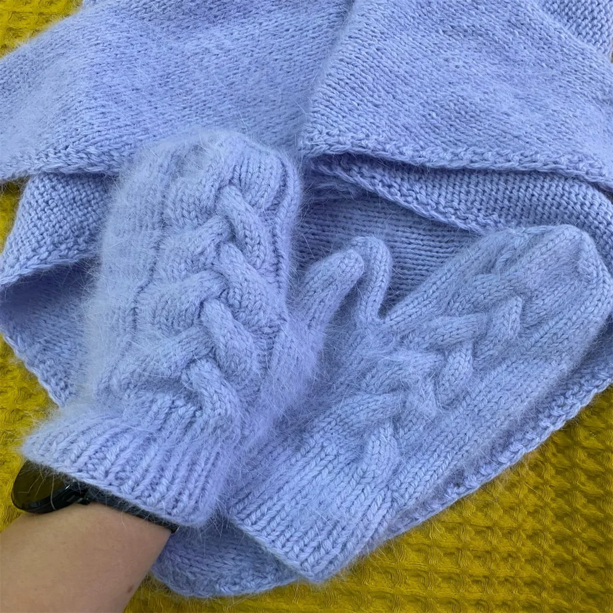Long Plush Yarn 2-Ply Soft Knitwear Yarn Crochet Knitting Yarn for Hand  Knitting Sweater Hat Socks Baby Needlework 340m 70g