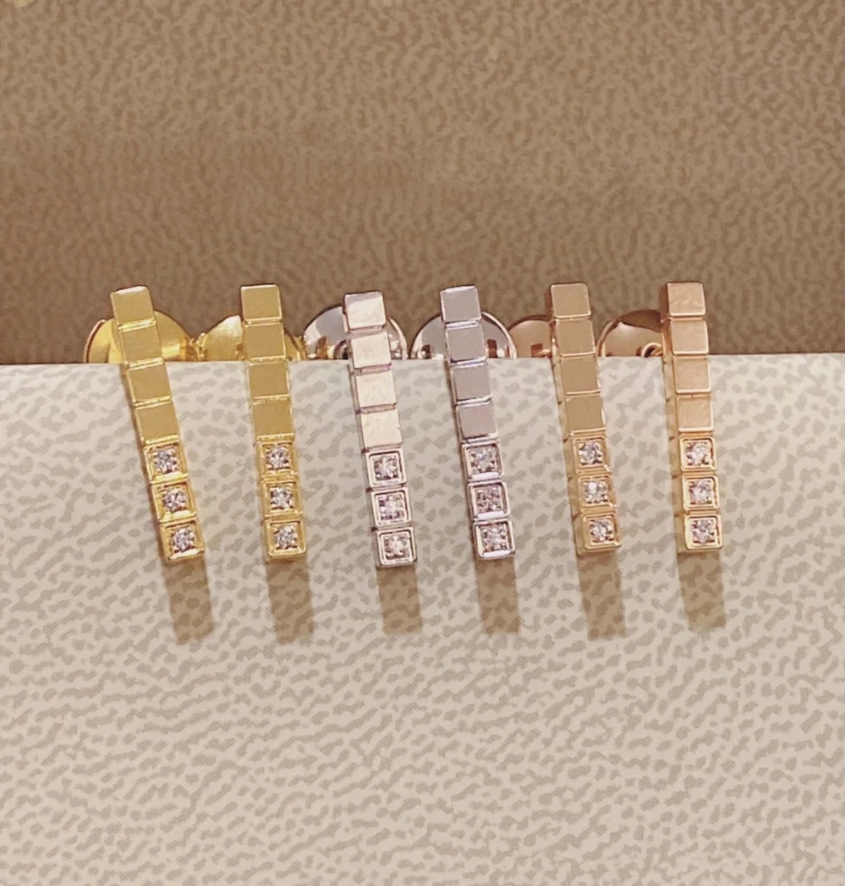 

Ice Geometric Square Earrings Inlay Zircon Three Colors Can Choose Simple Low-Key Birthday Gift Girlfriend