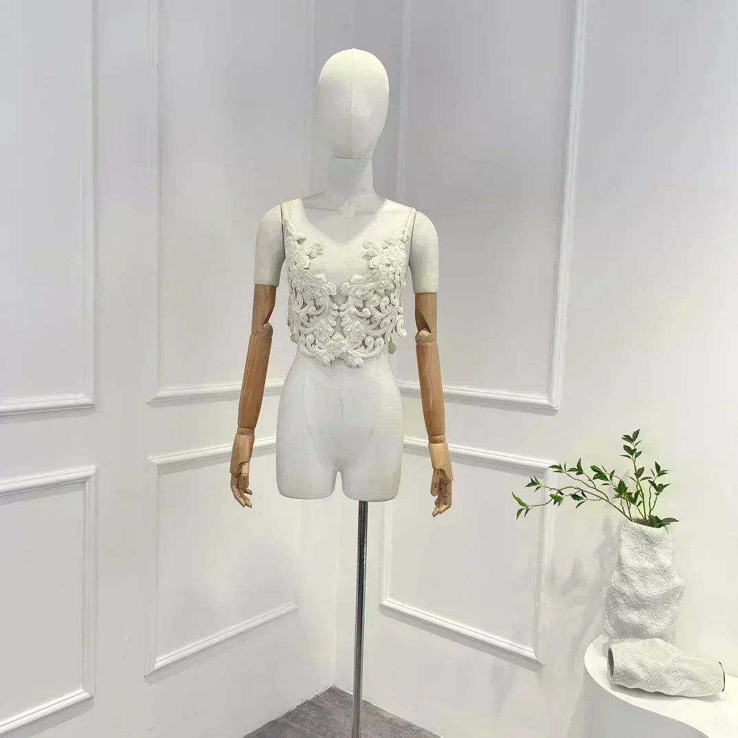 

2023 New Arrivals High Quality Hollow Out Flower Embroidery Solid Beige Black Tank Top for Women