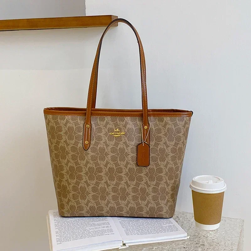 Premium Leather Messenger Crossbody Bag Women's Luxury Handbag with Vintage Charm & Modern Practicality lady messenger bag
