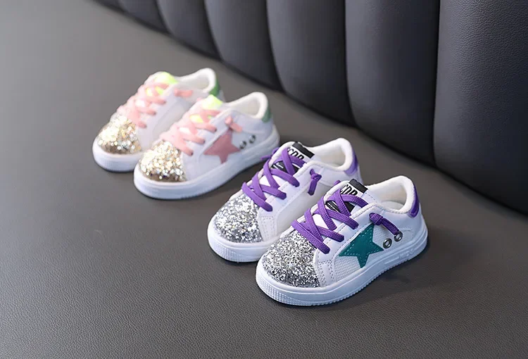 Description Picture 4 of itemChildren New Casual Sneakers Fashion Glitter Sequins Soft Bottom Breathable Board Sneaker Shoes Baby Girls Lace Up Sports Shoes