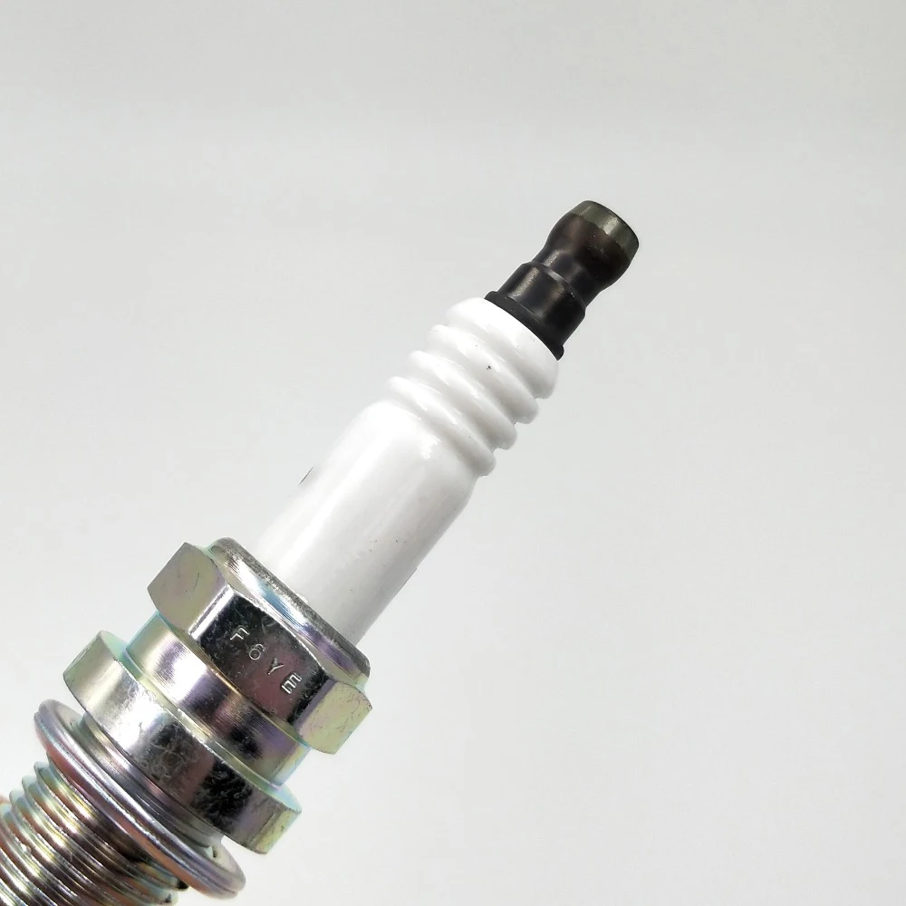 Platinum Spark Plug For BMW M54 M62 E38 E65 E34 E36 E39 E46 OE 12120037607 BKR6EQUP spark plug