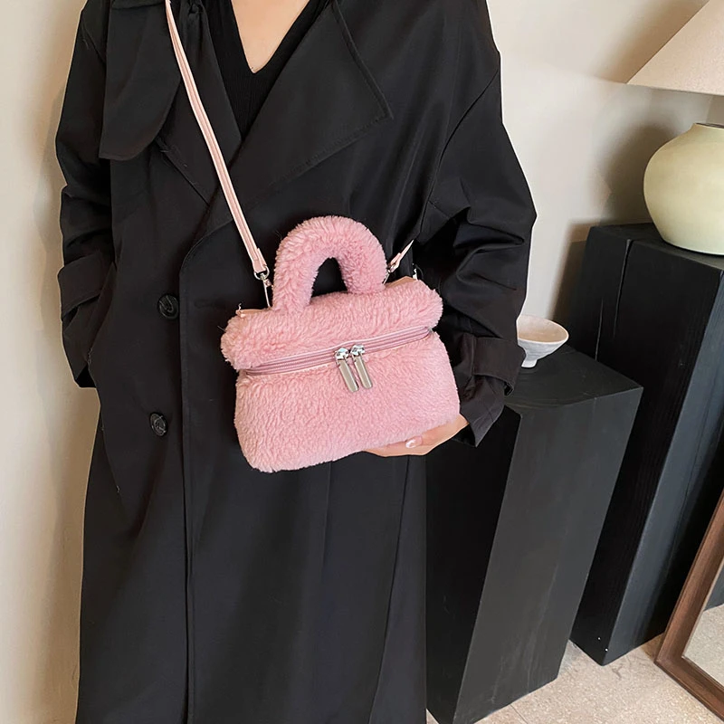 Lammwolle-Handtasche für Damen, 2022, Winter, weiche, flauschige Handtasche, kleine Plüsch-Umhängetasche, Reißverschluss-Geldbörse, luxuriöse Clutch-Tasche aus Kunstfell – Detail 10