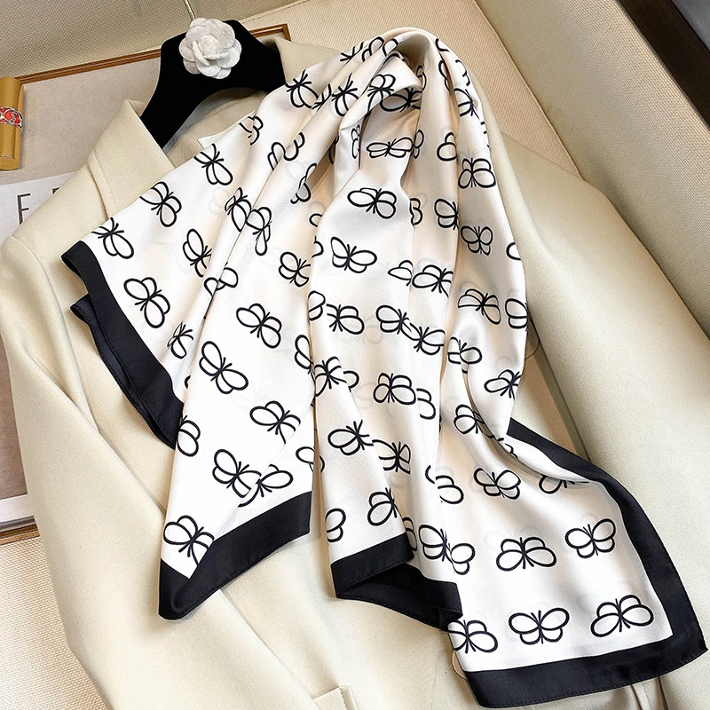 Buy the Gucci B&W Horsebit Print 90cm Foulard Silk Scarf