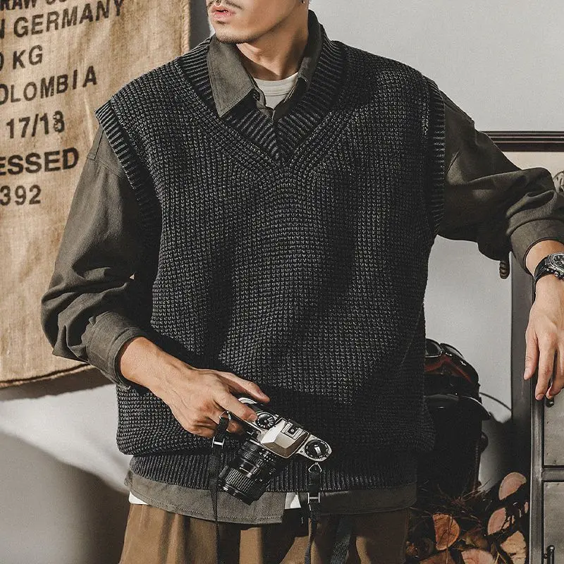 2024 New Collar Knitted Vest Men + Shirts A Set of Men's School Clothes  Knitted Sweater  Vintage Sweater  Black  Large Size