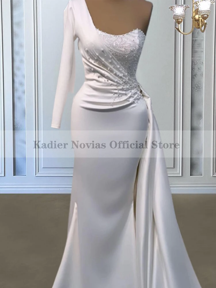 

Long Mermaid White Boho Satin Wedding Dress 2023 Robe Elegant Bridal Beach Wedding Gowns Floral Lace Appliques Spaghetti Straps