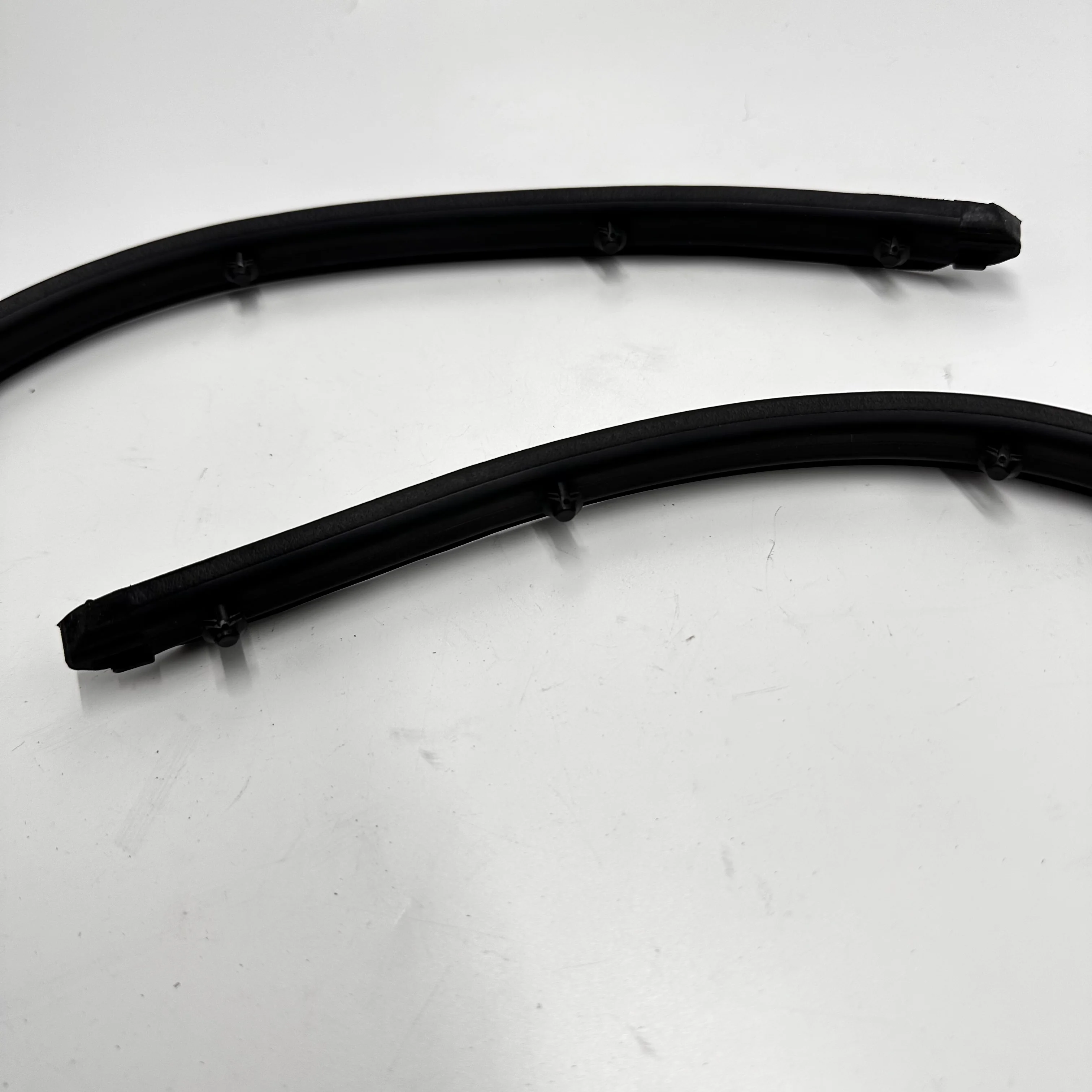 Suitable for Kia 2013 2014 2015 Forte K3 Front bar trim 86357A7000 Chinese Internet Decoration Press bar on front bumper