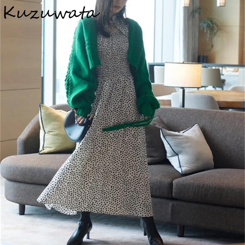 Kuzuwata 2022 Spring Gentle Solid Color Knitted Tops Women Long Sleeve Deep Neck Show-waist Short Sweater Woman Jumpers Femme