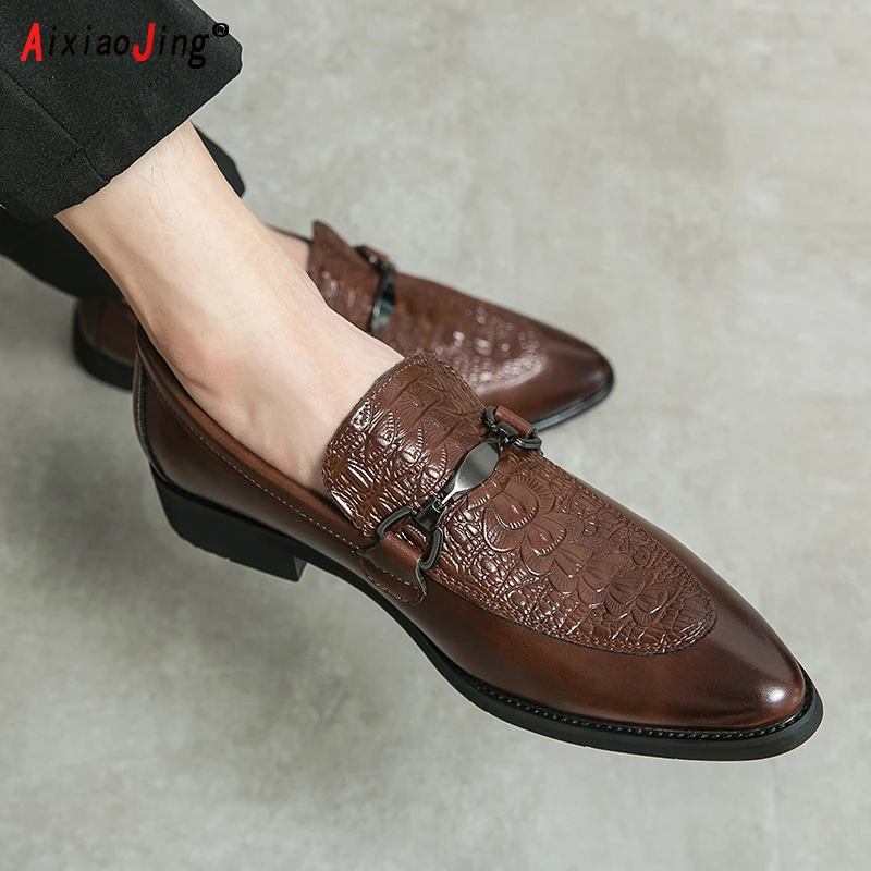 

High-quality Four-season Leather Shoes for Men, Fashionable British Pointed-toe Formal Shoes, Casual Foot-covered Brown Loafers