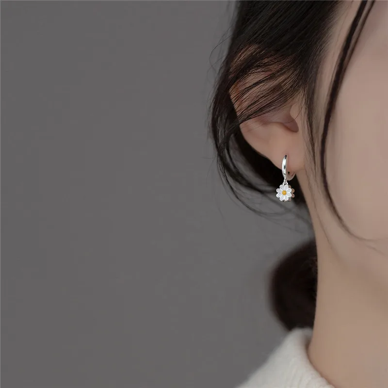 기념일 결혼식 우아한 순수한 데이지 꽃 여자를위한 매달려 귀걸이 소녀 안티 알레르기 GMN112