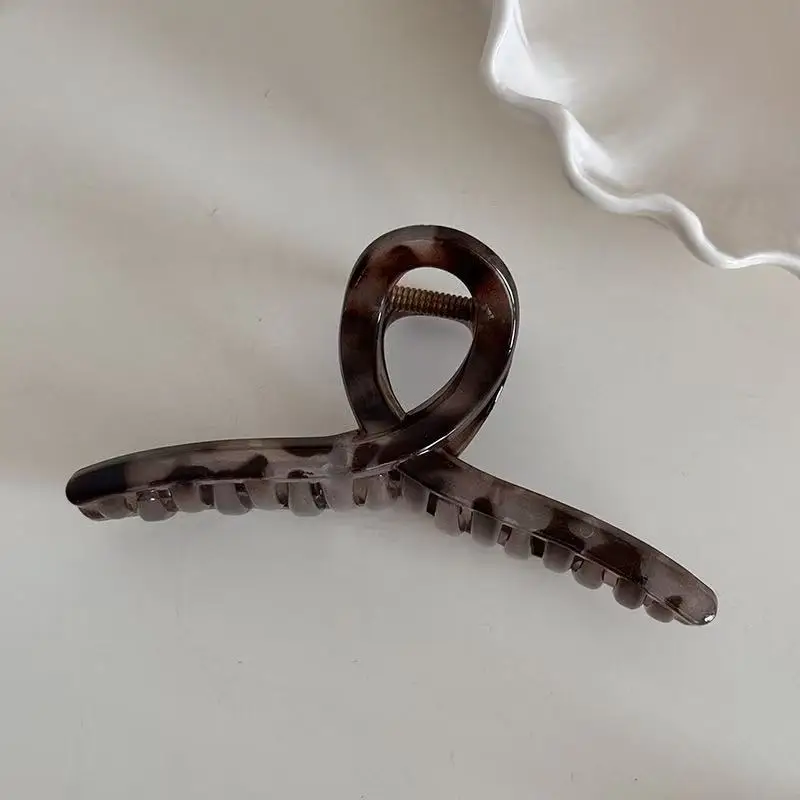 Leopard Print Hair Clip Image 5