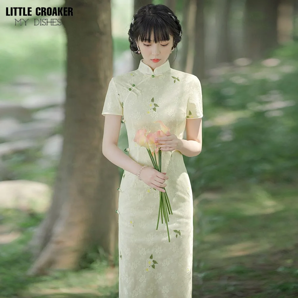 Cheongsam 2023 Summer Qipao New Chinoiserie Style Elegant Temperament Sexy Embroidery Medium Length Short Sleeve Split Dress women 2023 summer new small suit jacket korean temperament relaxed casual sunscreen top chiffon medium length solid color