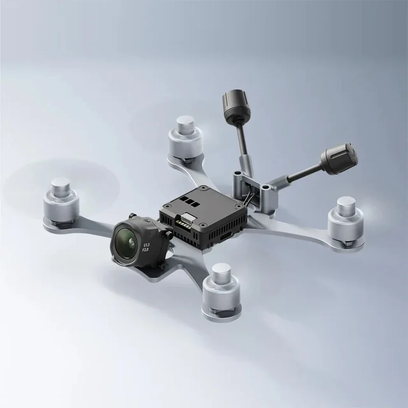 DJI O4 Air Unit Pro installé sur un drone, connecté à une caméra 4K, transmission FPV ultra faible latence 15km