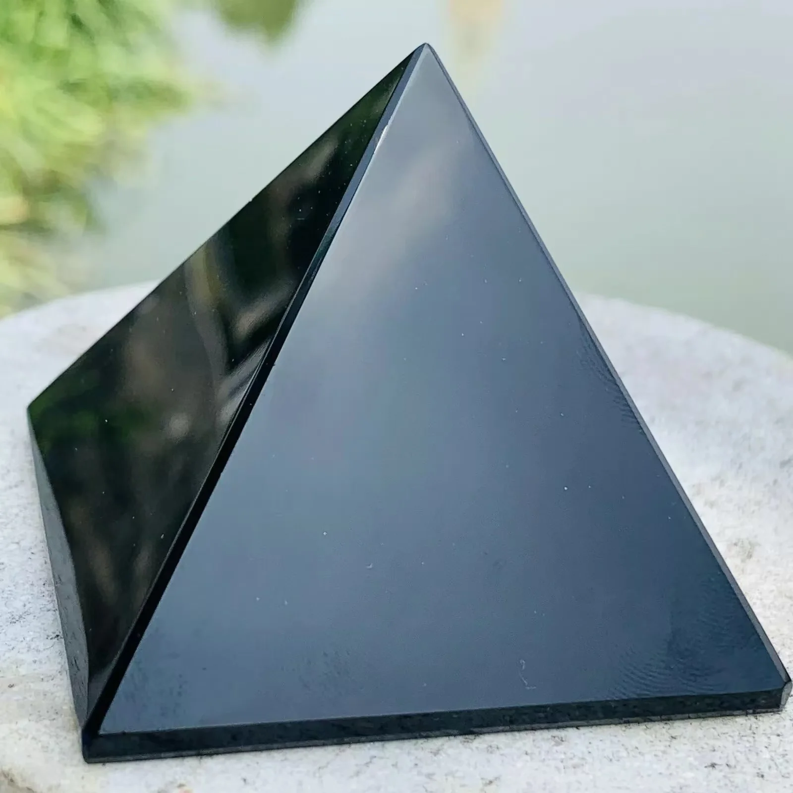 Natural Obsidian Pyramid Reiki Energy Stone Decorative Tabletop Decoration Living Room Mineral Triangle Black Crystal Dots 6