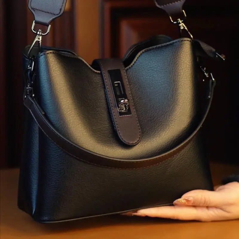 Borsa a secchiello, Borsa a mano, Borsa di alta qualità per donna, Borsa di grande capacità, Borsa a tracolla, Borsa a spalla - immagine 6