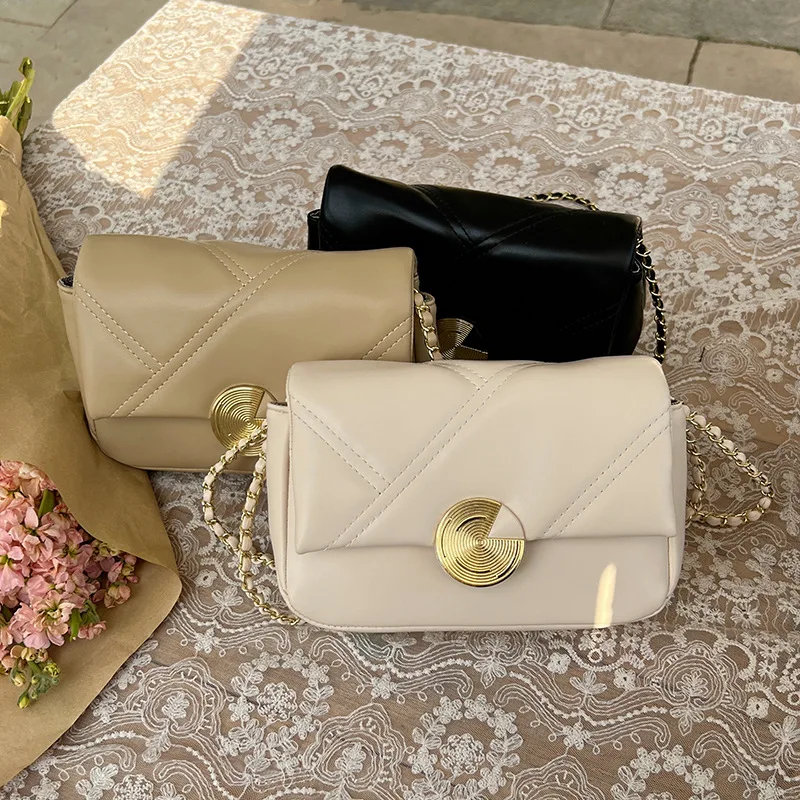 

2023 Fashion New Chain Crossbody Bag for Women Thread Handbags Ladies Small Shoulder Bag Simple Female Messenger Bags Flap Purse