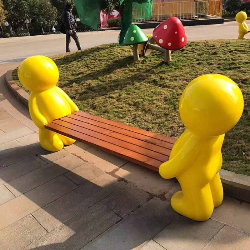 Gartenbank im Tierdesign für den Stadtgewerbebereich, geeignet für den Eingangsbereich des Fitness-Studio.
