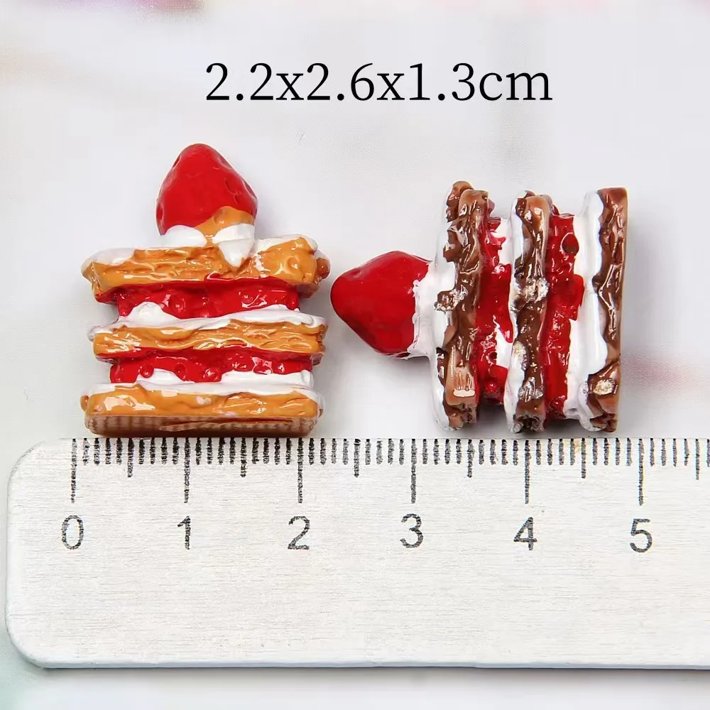 5 Stück Weihnachtszubehör Simulation Kuchen Harz Schokolade DIY 3D Anhänger Miniatur Dekor Harz Dekor Tiara ca. 23 mm * 25 mm – Detail 6
