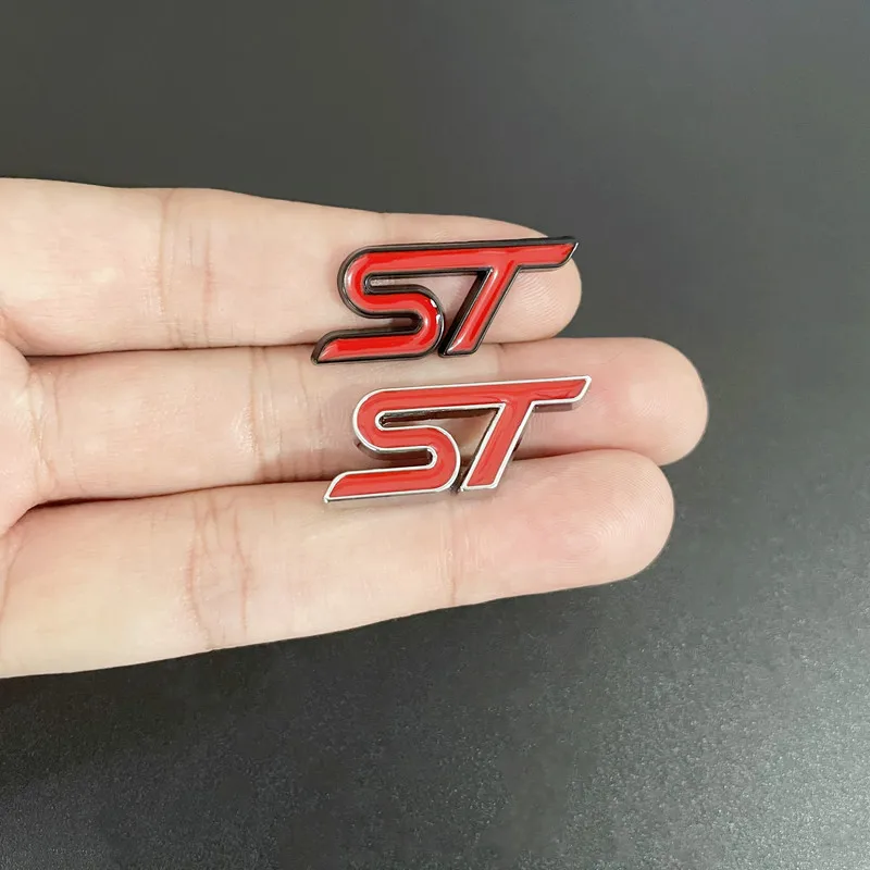 3D 금속 자동차 로고 ST 스티어링 휠 배지 포드 포커스 2 3 K2 MK3 MK7 Kuga Puma Explorer Edge Fiesta ST 스티커 액세서리